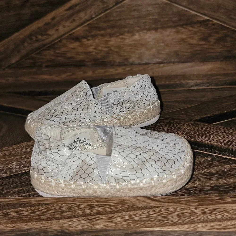 Robeez First Kicks Ellie Espadrille Snake Shimmer Leather Crib Shoes 3-6 Months